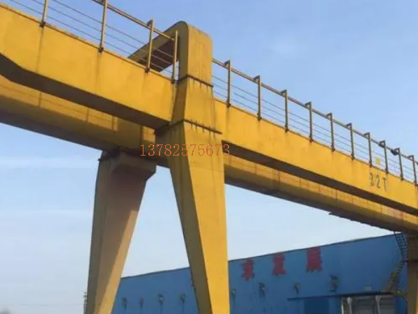 龍門(mén)吊門(mén)式起重機(jī)的起升和降落有哪些**注意事項(xiàng)？
